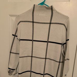 Oversized Tahari White Grid Sweater